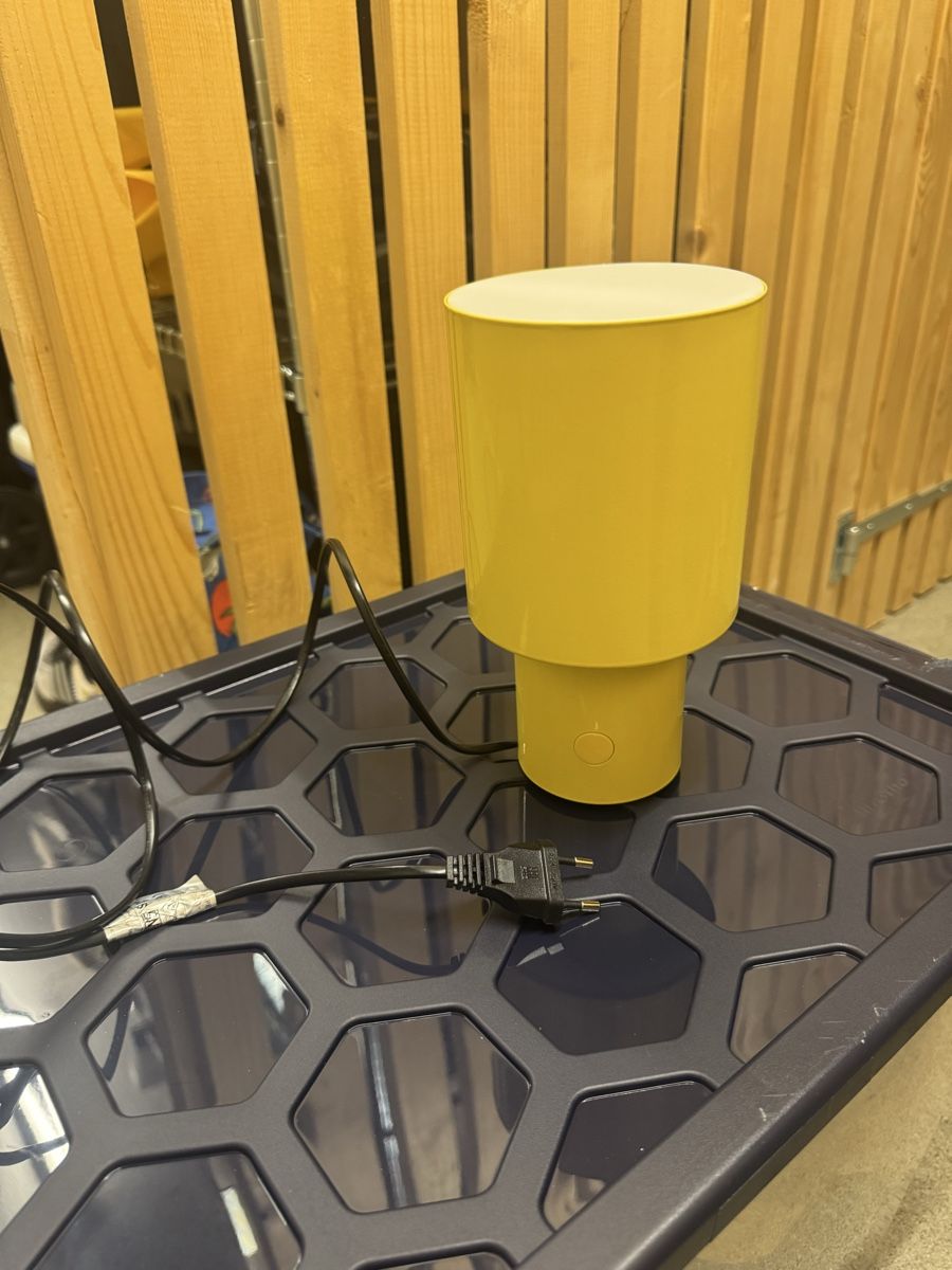 Lampen: Retro Yellow Cylinder Table Lamp – Neu (gemäss Beschreibung) aus St-Sulpice VD von CedricFiedler