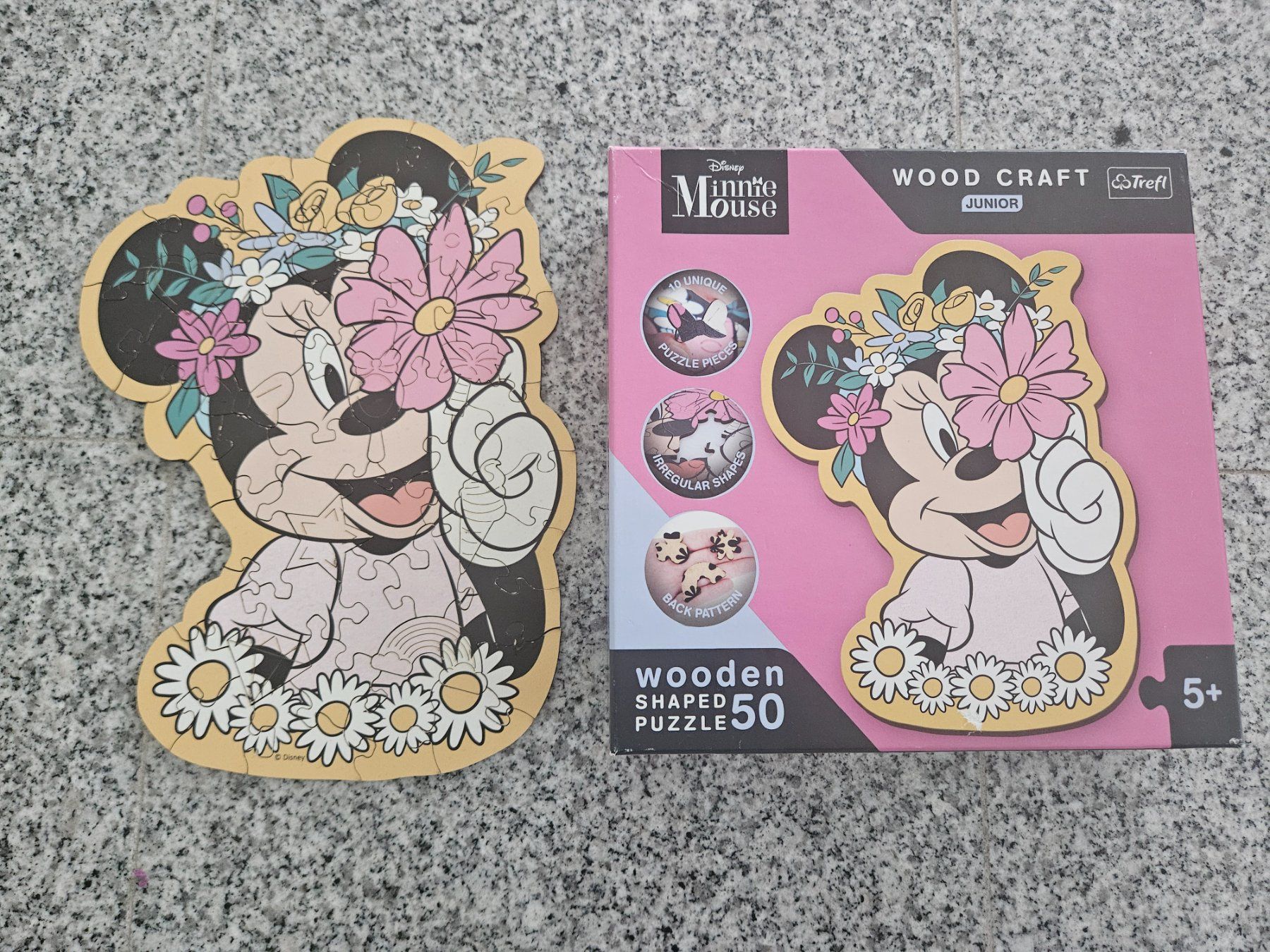 Puzzle: Minnie Mouse Holzpuzzle, 50 Teile – Usato da Unterägeri venduto da Sleepbear