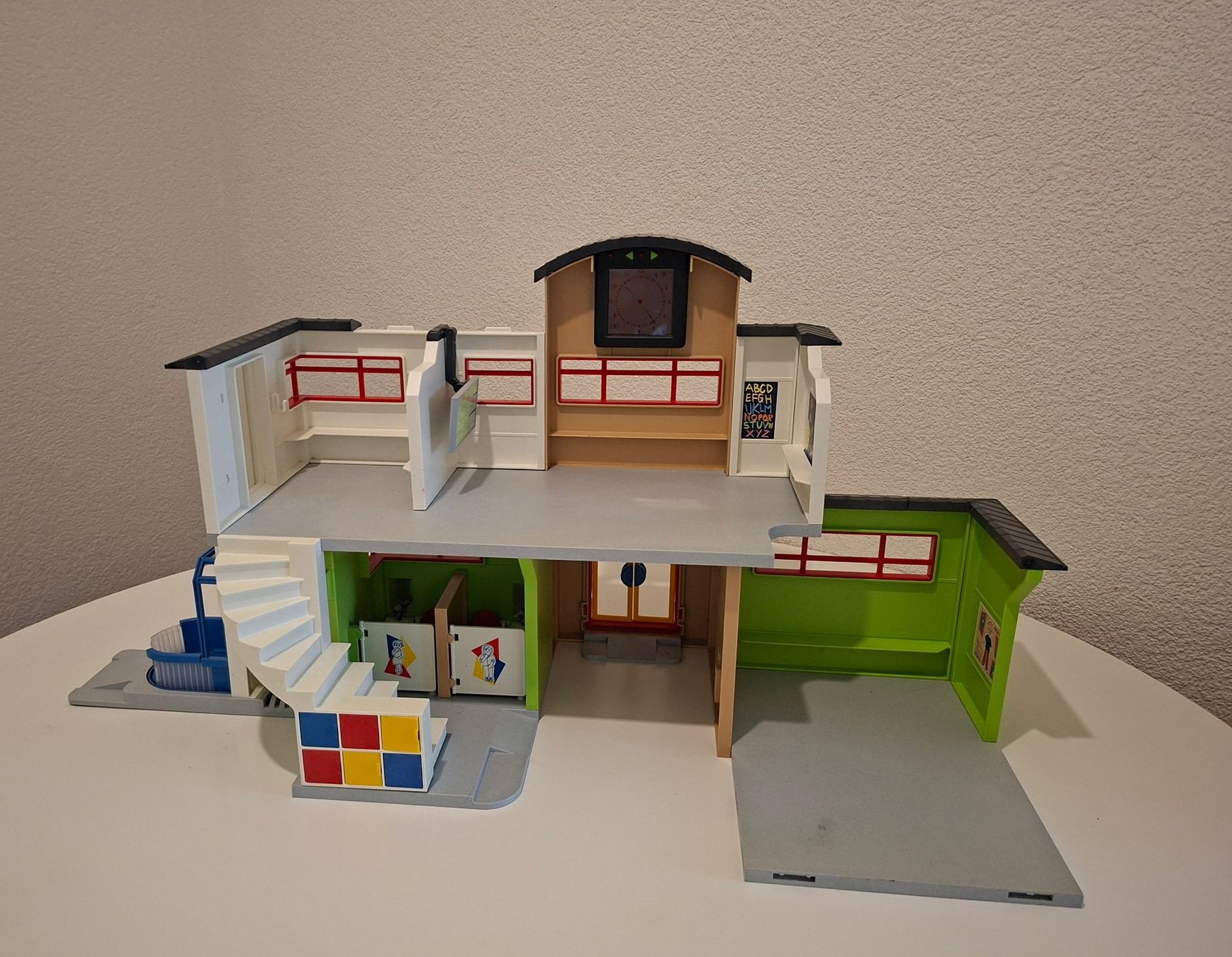 Playmobil Spielhäuser: École PlayMobil – Gebraucht aus Lausanne von Cath_lausanne
