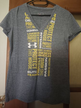 Under Armour T-Shirt Damen Grösse XS grau mit Print