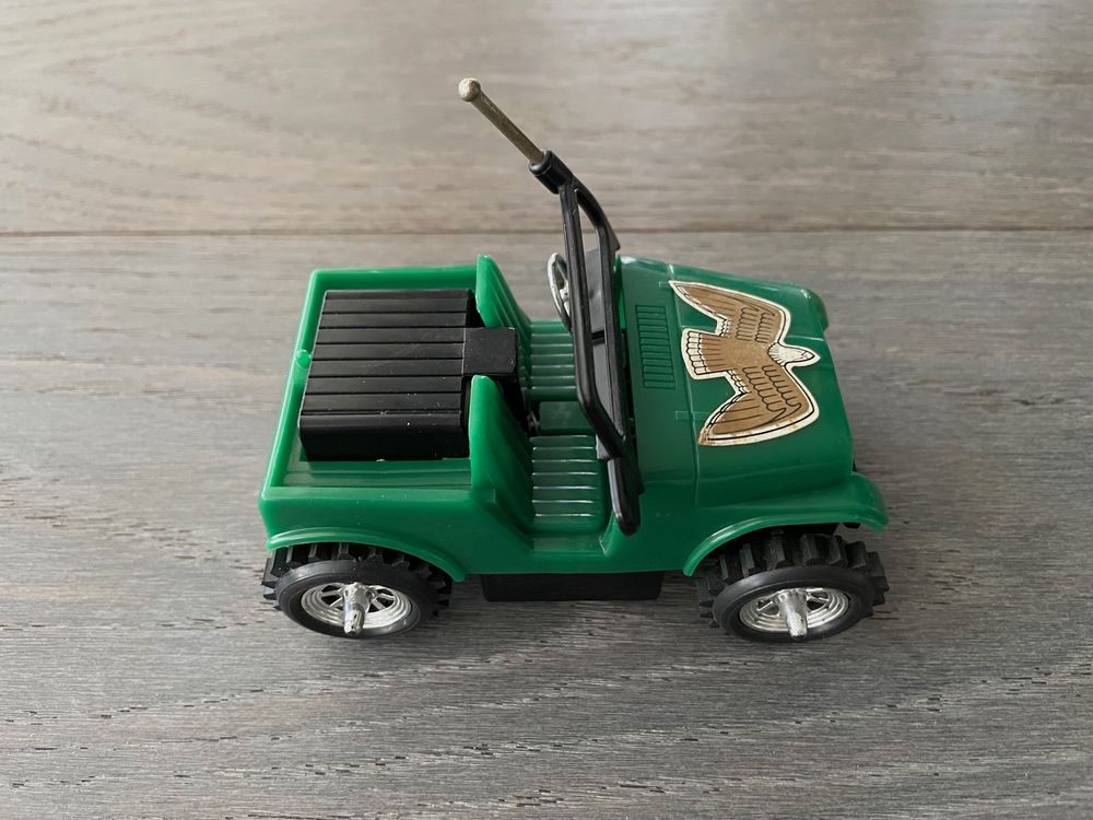 Vintage Stehauf-Jeep batteriebetrieben 4