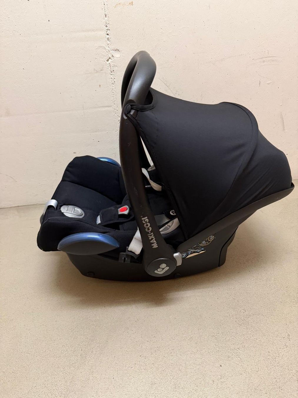 Maxi-Cosi Seggiolini per auto: Maxicosi + Isofix – Usato da Diessenhofen venduto da Carolinna 2