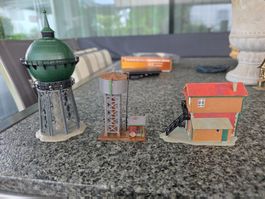 3 Gebäude Wassertürme Stellwerk Spur N