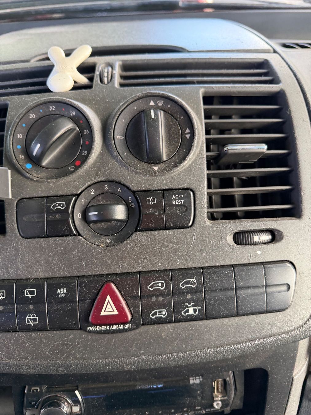 Mercedes-Benz Automobili: Mercedes-Benz Vito 2.2 CDI – Usato da Wil SG venduto da san_867n 5
