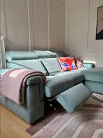 Sofa mit motorbetriebener Fusslehne