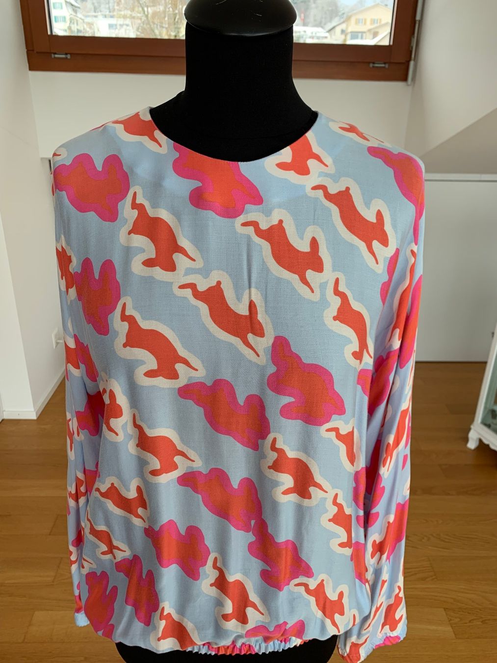Camicette: MILANO Bluse mit Rabbitprint | Gr. 36/38 – Usato da Wädenswil venduto da Panthersandra