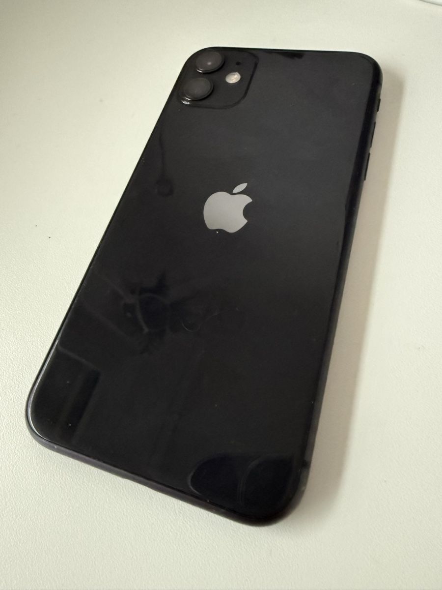 Apple Telefoni cellulari / Smartphones: iPhone 11 Black halb defekt - Bastlerware – Difettoso da Müswangen venduto da ani_6gmf 1