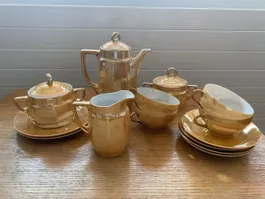 Goldenes Kaffeeservice Porzellan 7-teilig Set Vintage Dekor
