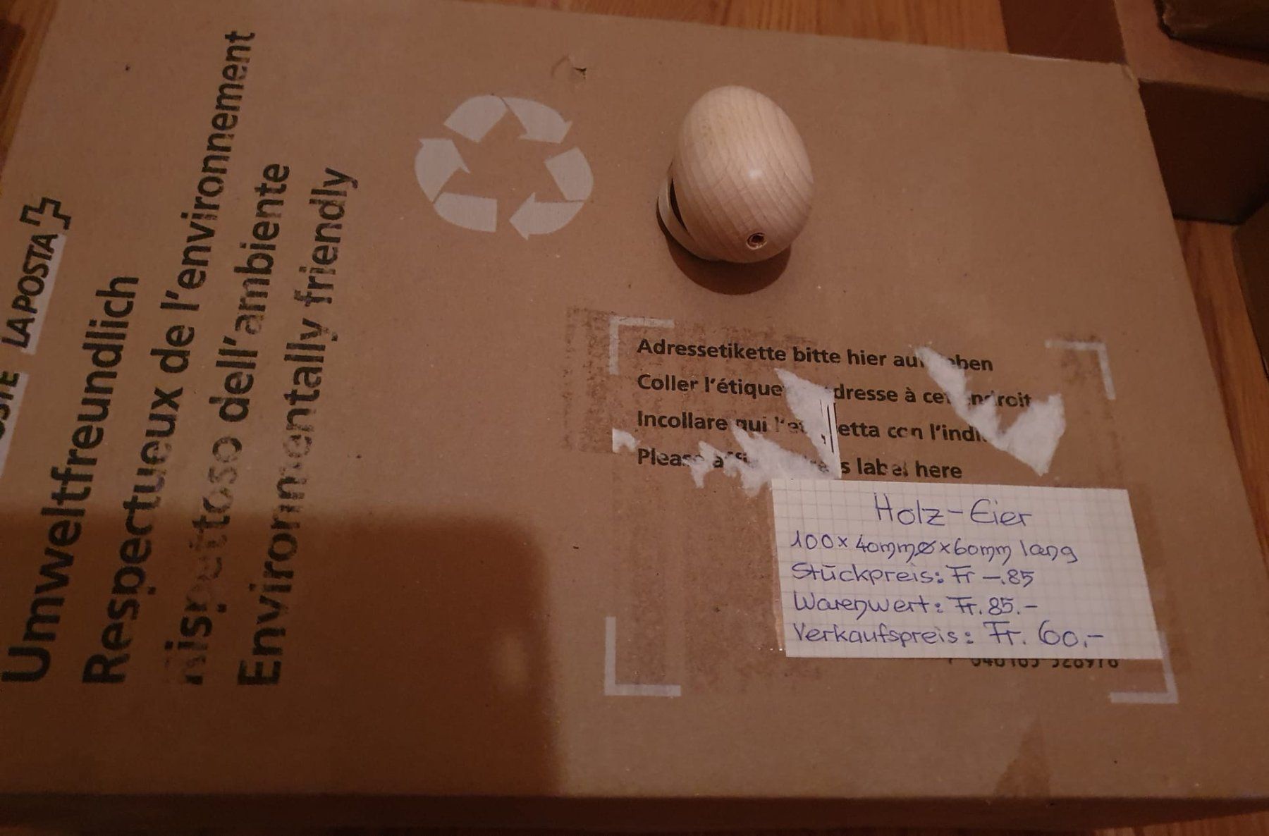 Articoli in legno: Bastel-und Werkmaterial/Ostern: 100Stk Holz-Eier, 40mmx60mm – Nuovo e nell'imballaggio originale da Spiez venduto da Haempu1