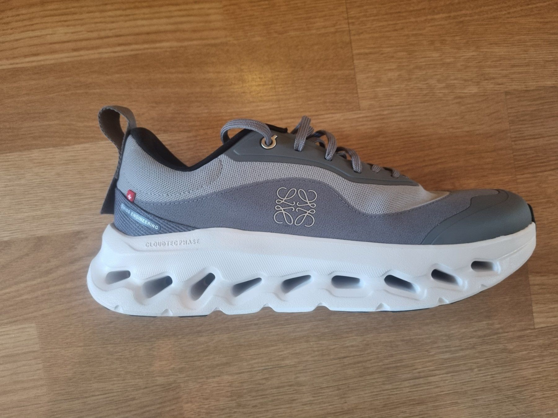On Herrenschuhe: On Cloudtilt LOEWE 2 Grau Collaboration, Grösse 43 – Neu (gemäss Beschreibung) aus Strengelbach von fadish 3