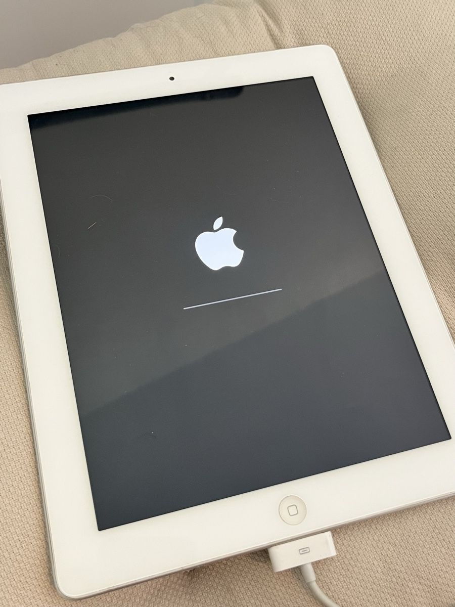 Apple Tablet PC: iPad 3 32GB WiFi Bianco A1416 usato – Usato da Pambio-Noranco venduto da val_97q2 7