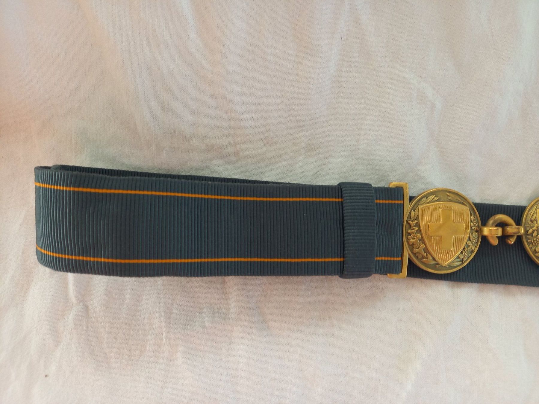 Schweizer Armee Cinture: Ceinture ancienne militaire réglable – Usato da Rossens FR venduto da Souris1 2