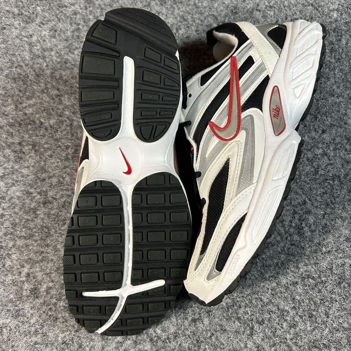 Nike Scarpe da uomo: Nike Air Running – Nuovo e nell'imballaggio originale da La Sagne NE venduto da Matlasape 1