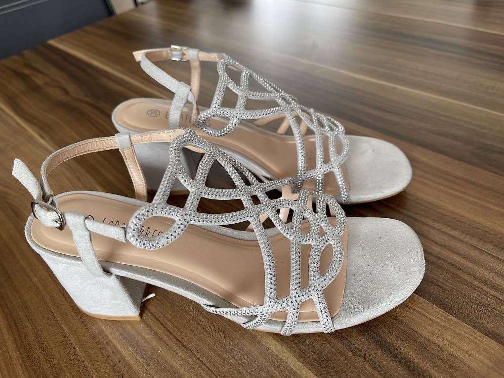 Scarpe da donna: Chaussure taille 39 – Nuovo (secondo la descrizione) da Martigny venduto da cristal25