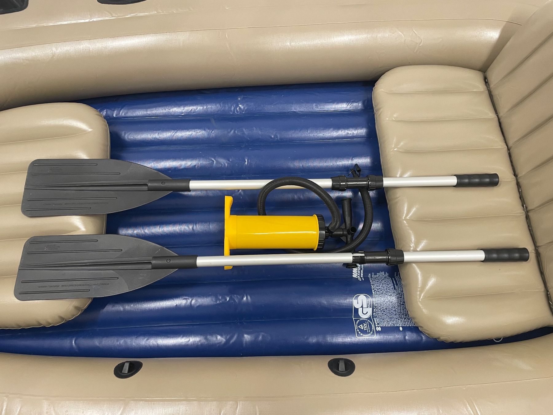 Barche: INTEX EXCURSION 4 Schlauchboot mit Paddel guter Zustand – Usato da Nottwil venduto da Resu77 4
