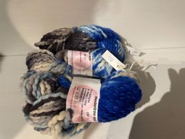 1Knäuel Handgefärbte Wolle Form und Farbe