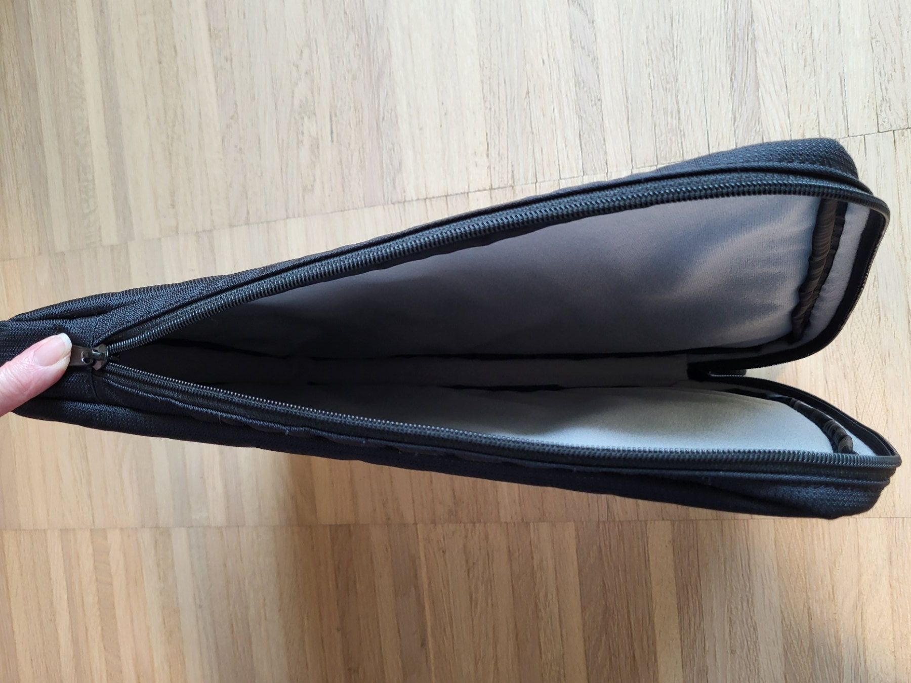 Covers & Borse: Dakine Laptop Sleeve – Usato da Ebnat-Kappel venduto da ChSch42 1