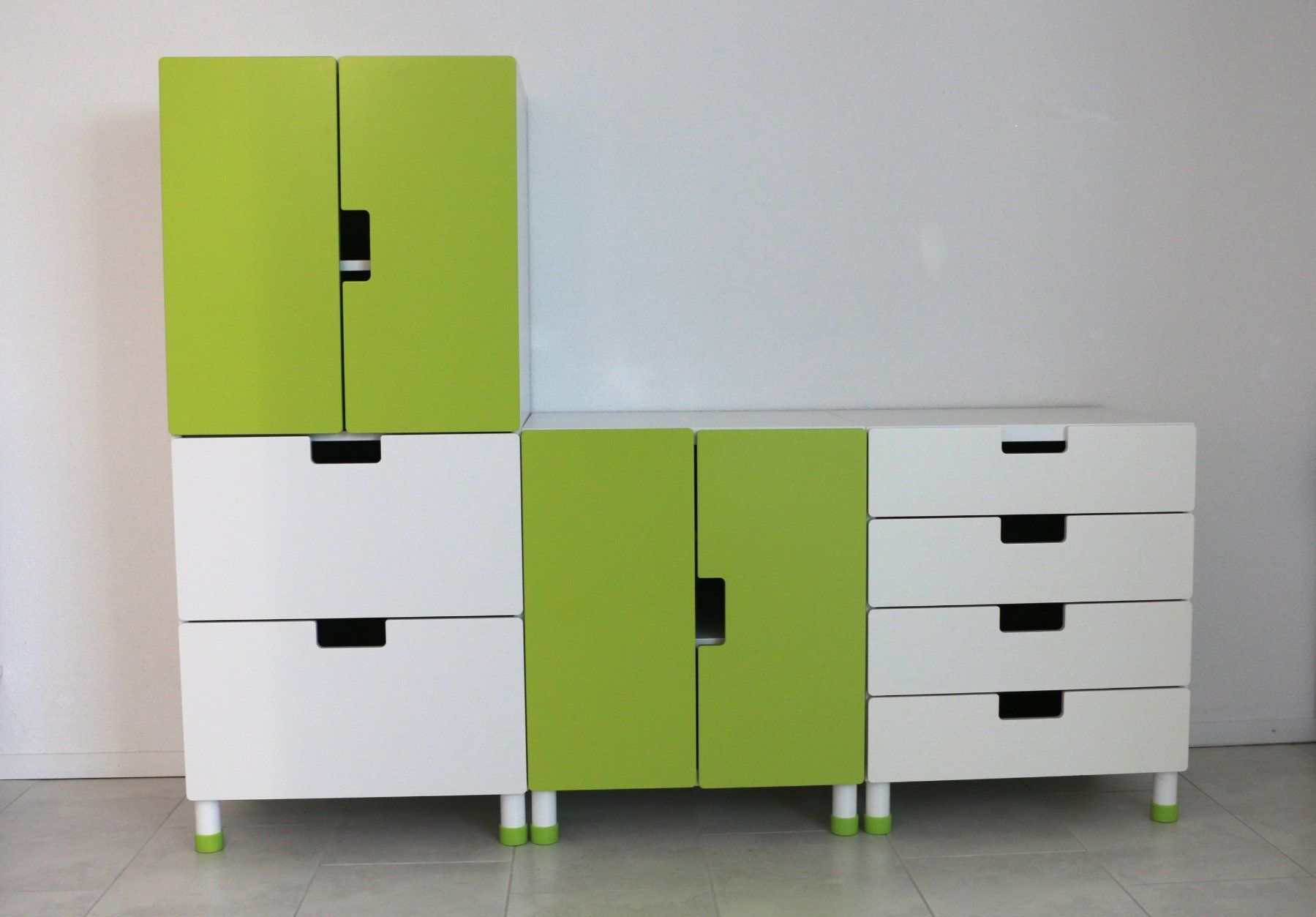 Ikea Commodes: Kindermöbel Ikea weiss/grün – D'occasion à Tagelswangen par toeggeler12