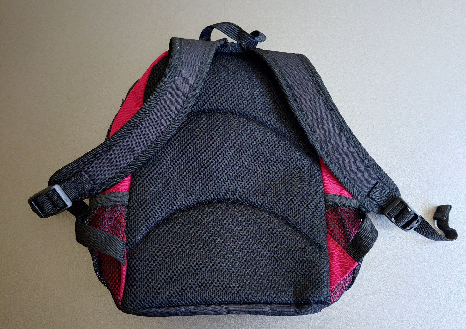 Hi-Tec Kindertaschen: Kinderrucksack HI-TEC neu, rot – Neu (gemäss Beschreibung) aus Küssnacht von Delmu 4