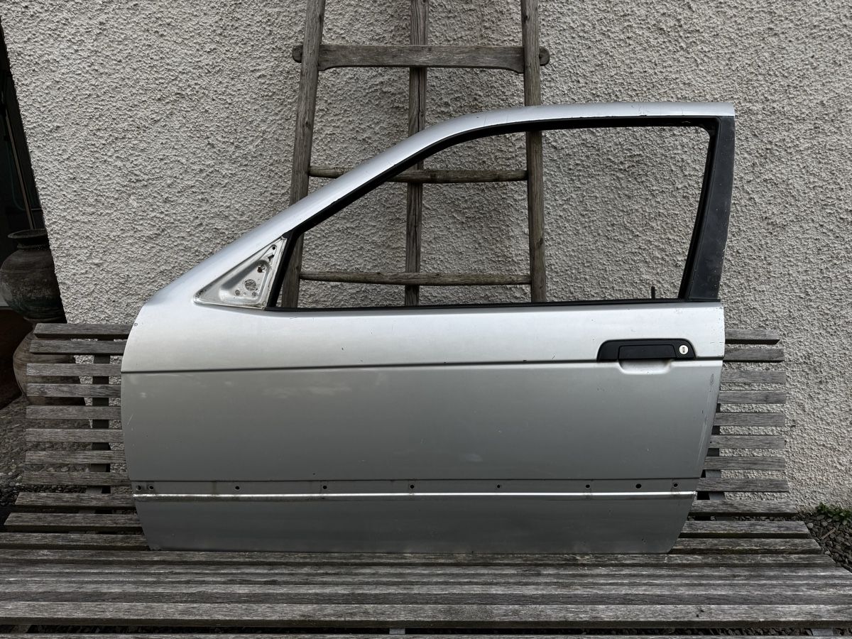 BMW Alle Autoersatzteile: BMW E36 Compact Fahrertüre Silber – Gebraucht aus Richterswil von Marlon53