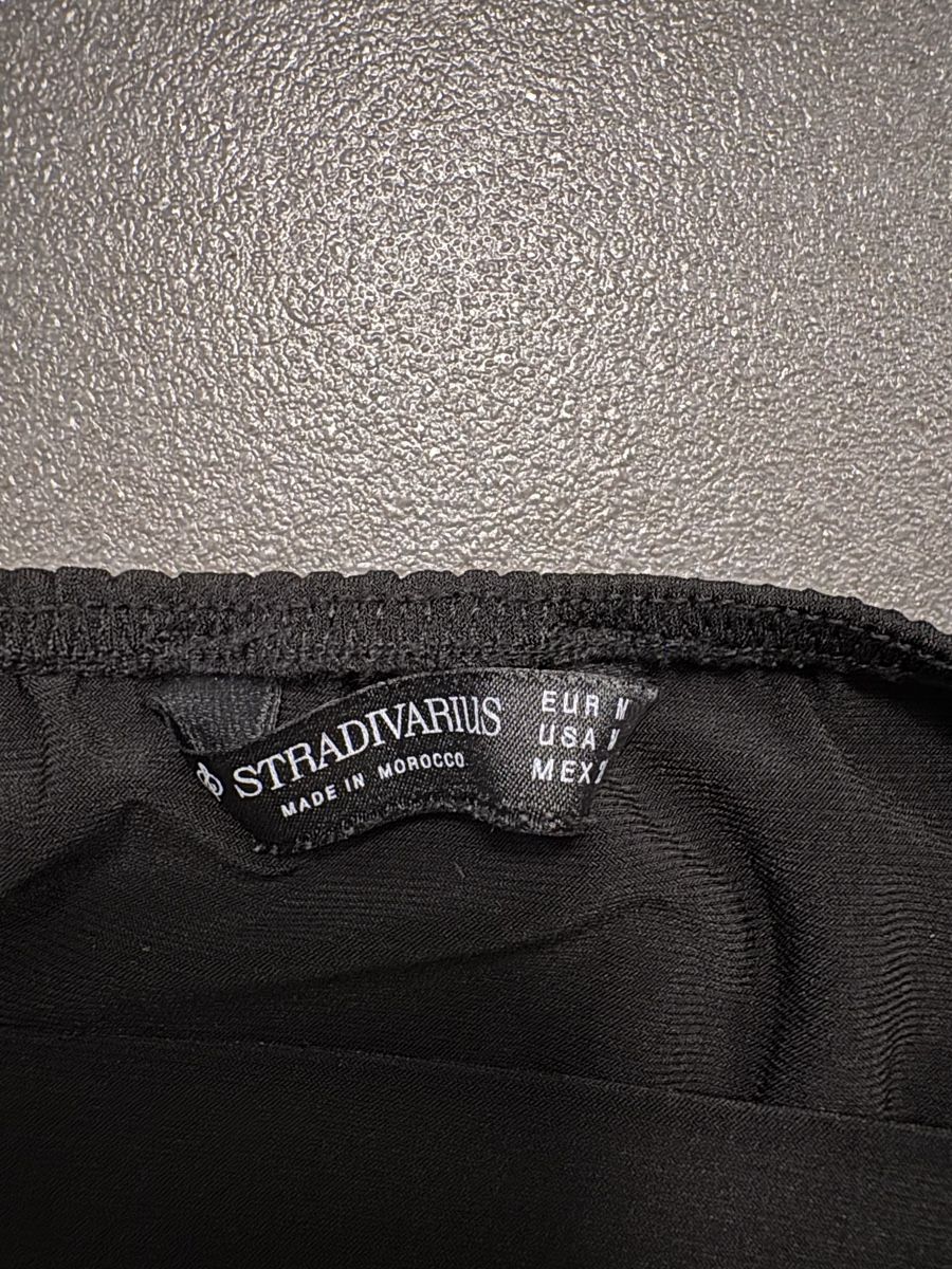 Stradivarius Top: Stradivarius Spitzen Halter Top M – Usato da Rümlang venduto da svent 4