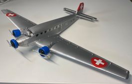 Junkers Ju 52 Schweizer Luftwaffe A-701 Metallmodell 1/72