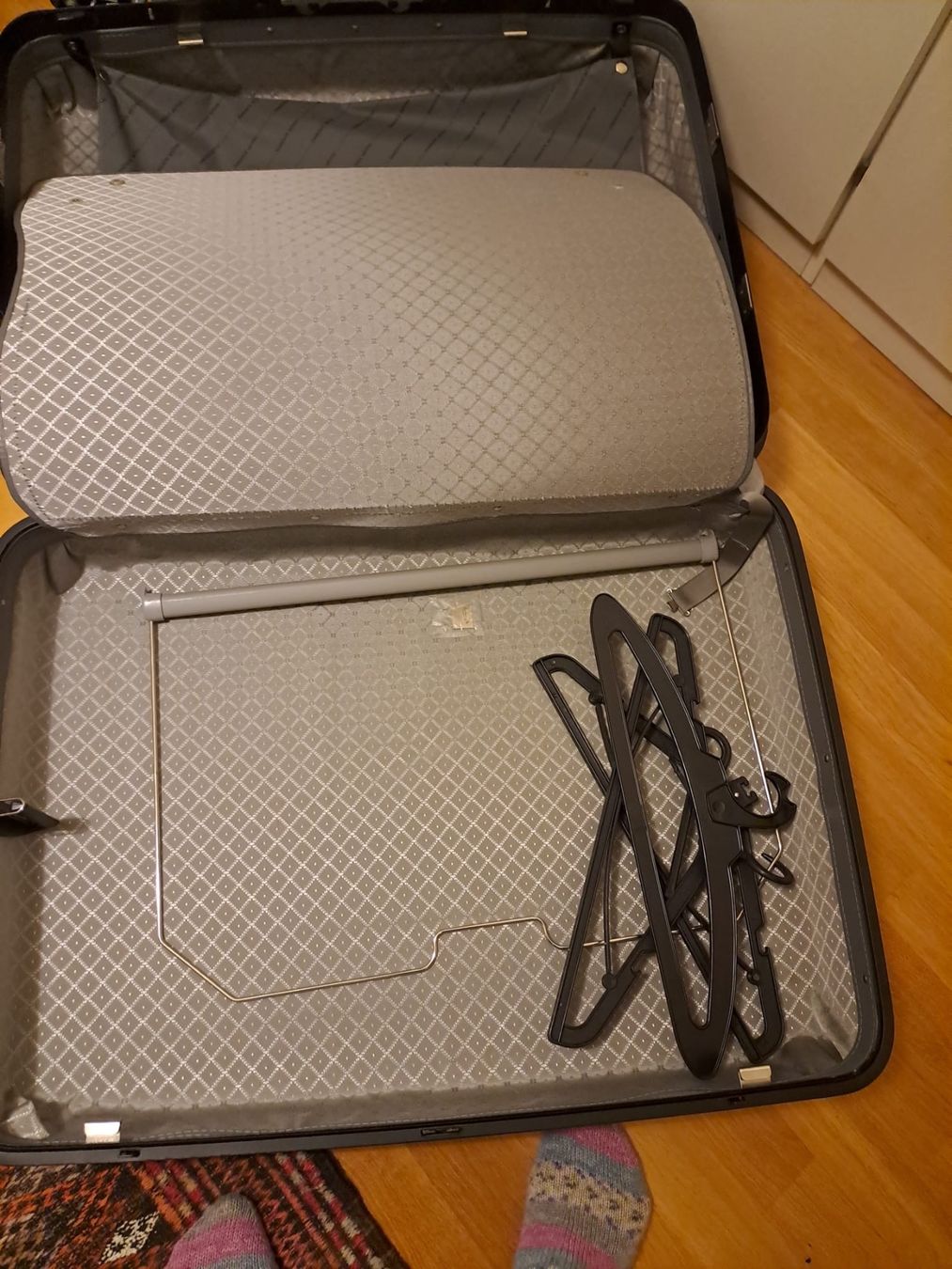 Samsonite Valises de voyage: Large Hardcase Suitcase with Clothes Hanger. – Neuf (Voir description) à Frasnacht par bp96 4