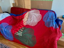 Handgehäkelte Kuscheldecke 220 × 140 cm – Einzelstück