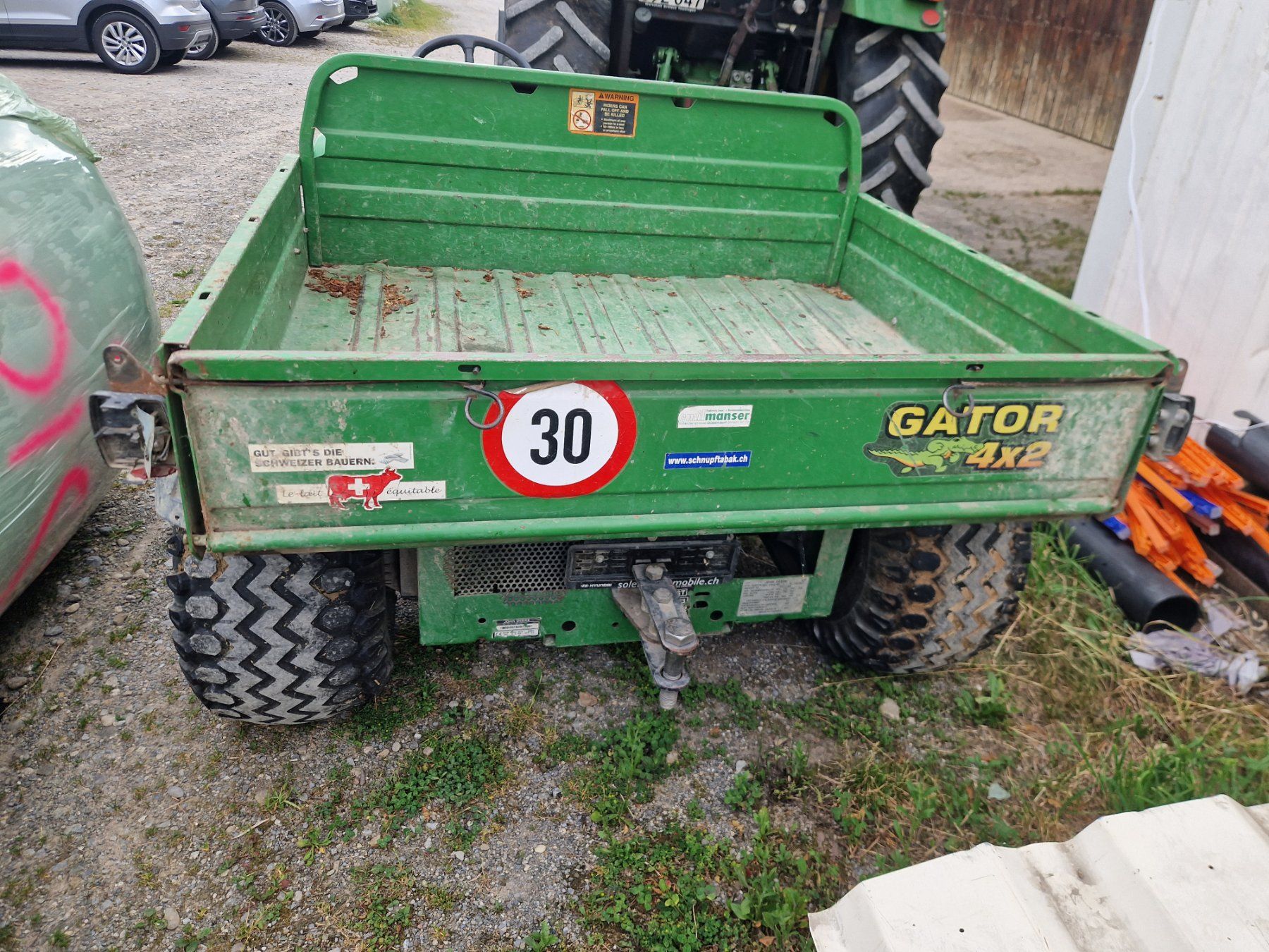 John Deere Tracteurs: John Deere Gator – D'occasion à Theilingen par Bachbetthei 1