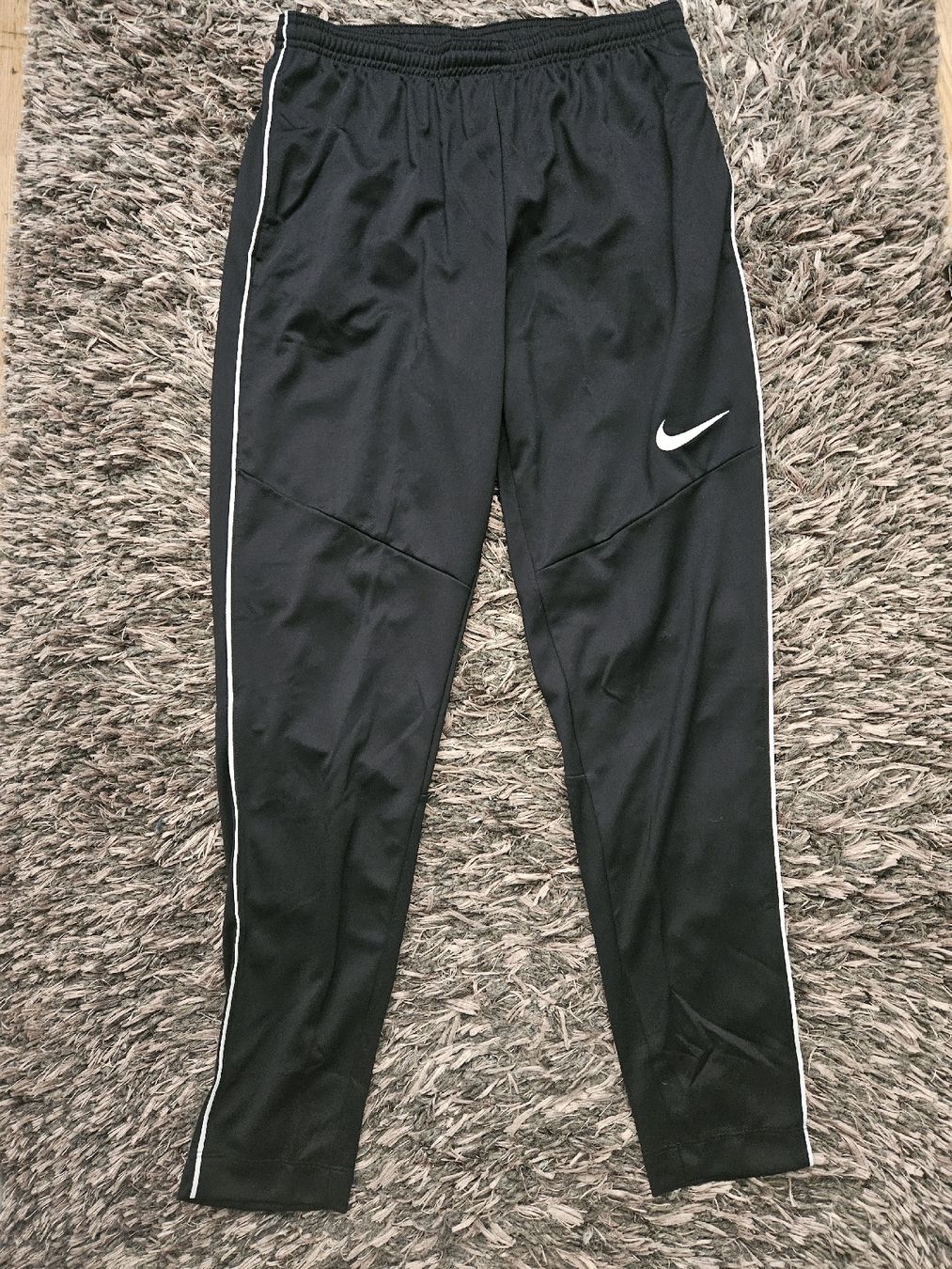 Nike Pantaloni: Nike Dri Fit Hose Gr.M – Nuovo (secondo la descrizione) da Emmenbrücke venduto da TopGato