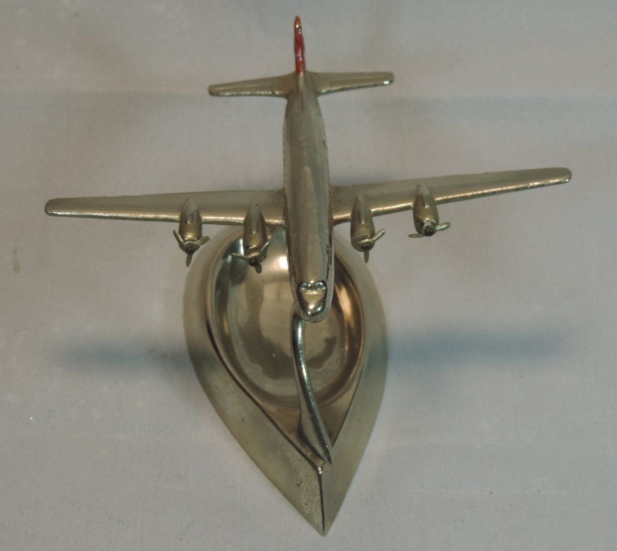 Swissair Aschenbecher: Swissair Flugzeug Aschenbecher DC-6 – Neu (gemäss Beschreibung) aus Duggingen von doogbua 1