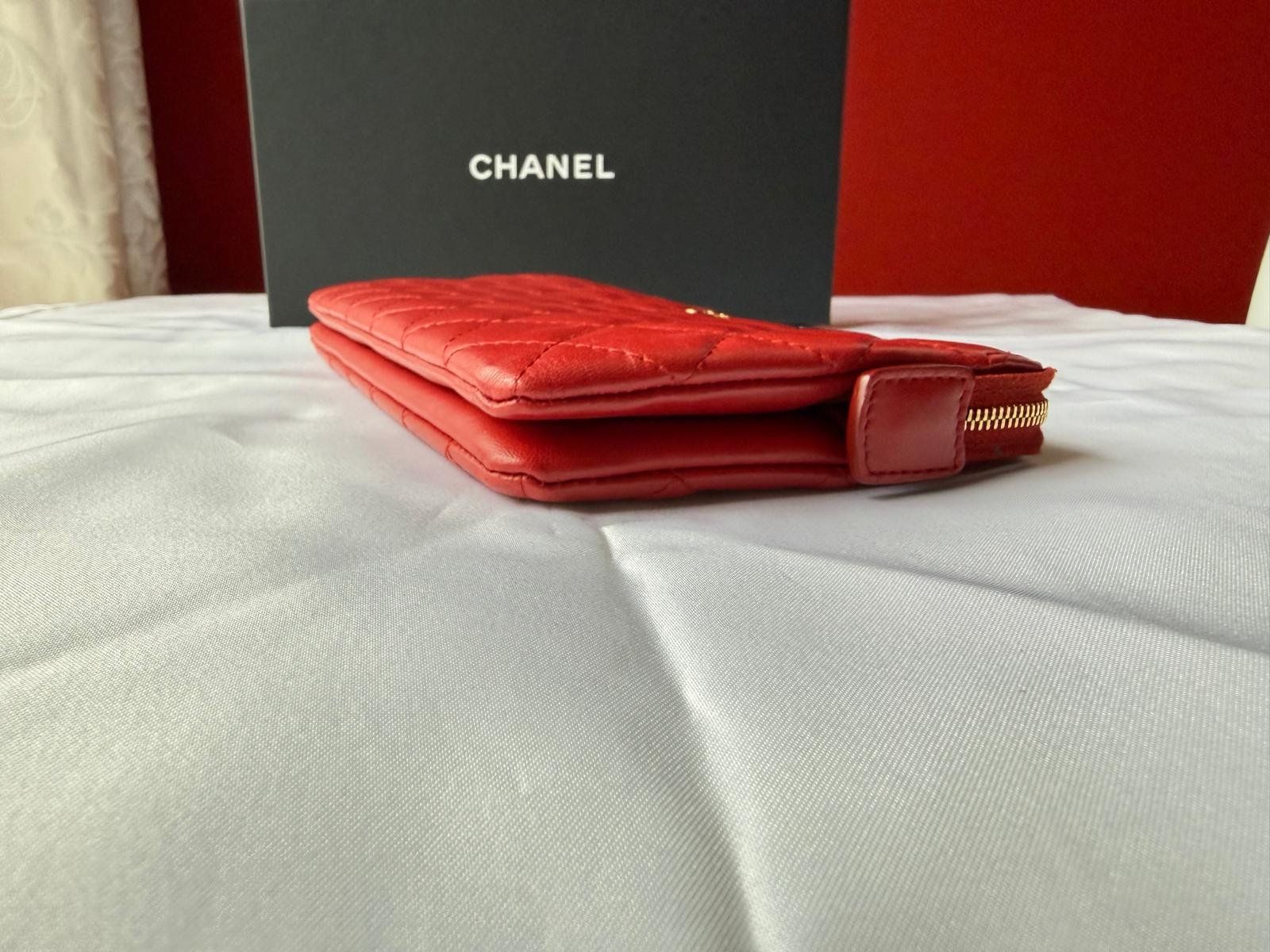 Chanel Taschen: Chanel Pochette aus rotem Kalbsleder – Neu (gemäss Beschreibung) aus Oberarth von SSS. 8