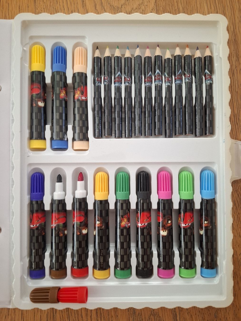 Autres écriture & dessin: Cars colour case – Neuf (Voir description) à Bottmingen par Huschen 2