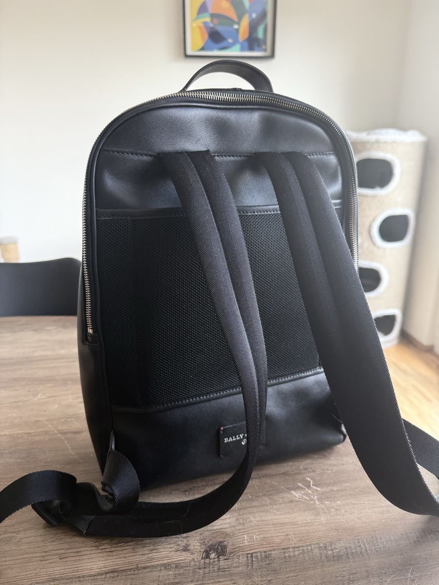Bally Sacs à dos: Bally Black Leather Backpack – Neuf (Voir description) à Stallikon par ErnestoPal 1