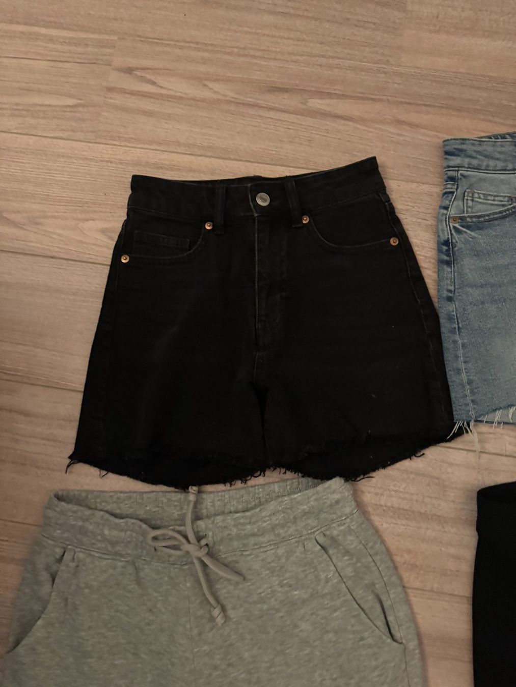 Lotti di vestiti: 4 Stk. Hosen-Set Gr. XS/32 – Usato da Bonstetten venduto da VCLS 3