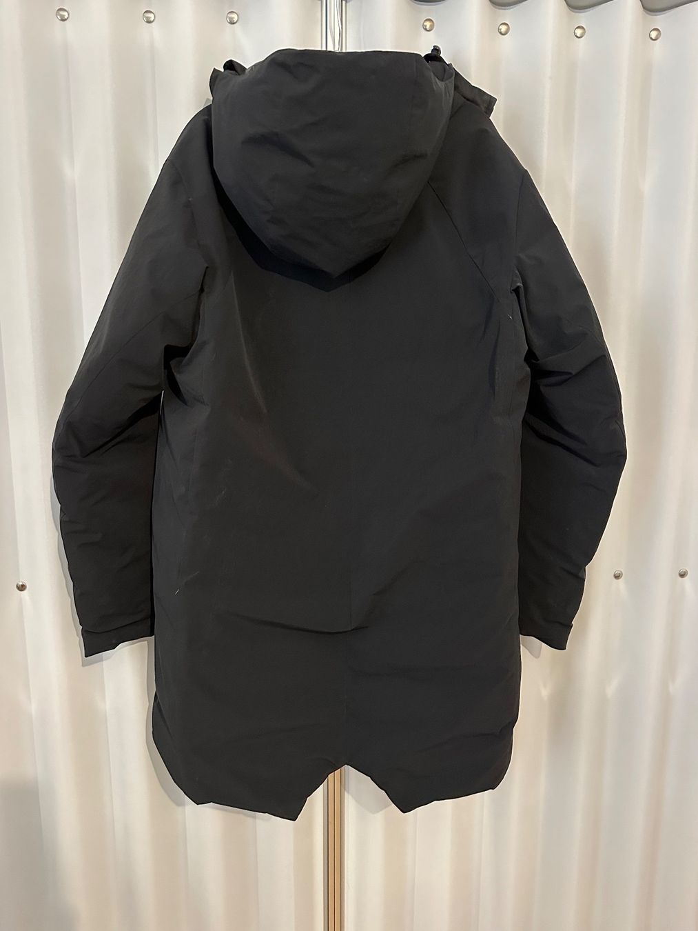 Giacche: Black Puffer Jacket ATTACHMENT Gr.L-XL – Usato da Zürich venduto da VR2528 1
