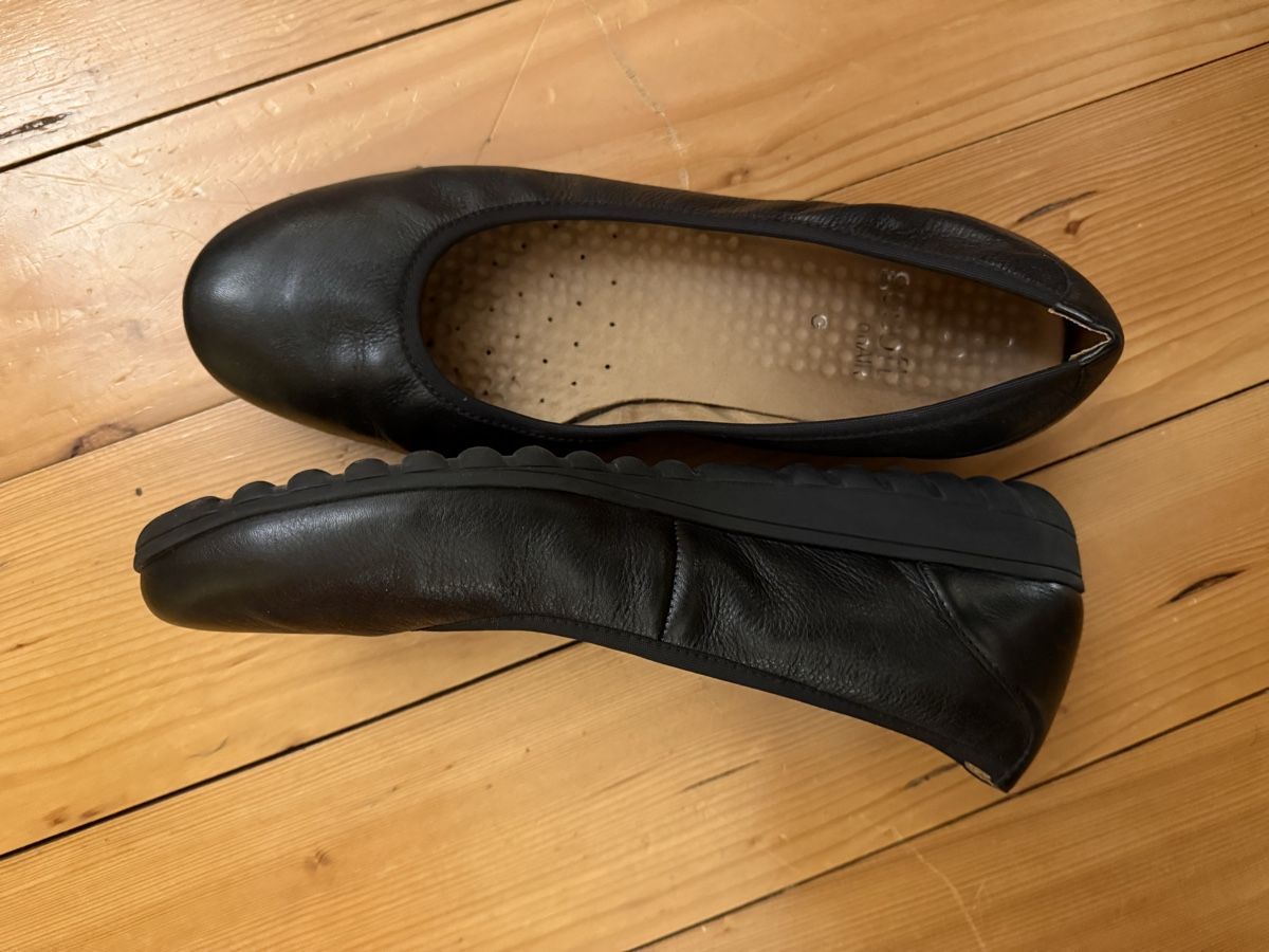 Damenschuhe: Ballerinas – Gebraucht aus Zürich von fle_9qvh