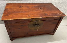 Superbe coffre oriental ancienne en bois d'Acajou