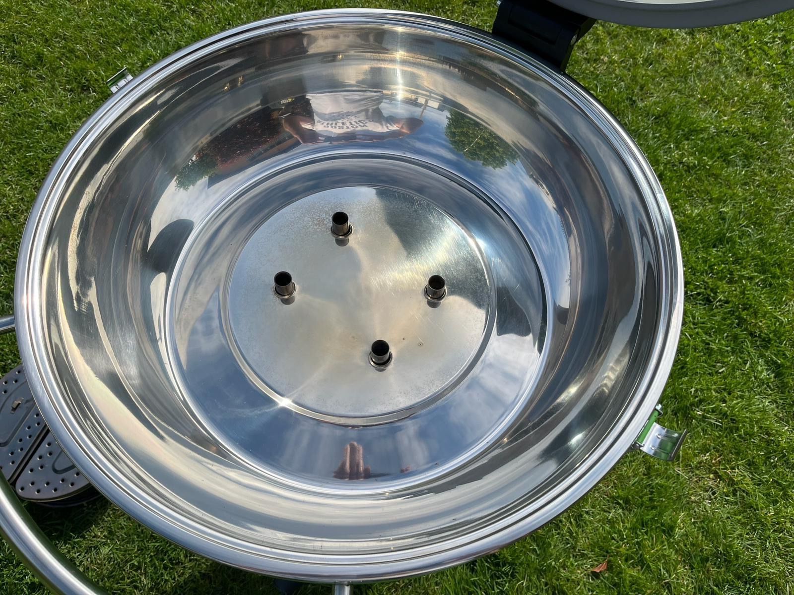 Lotusgrill Grills: Lotus Grill XXL mit Deckel – Gebraucht aus Zofingen von  7