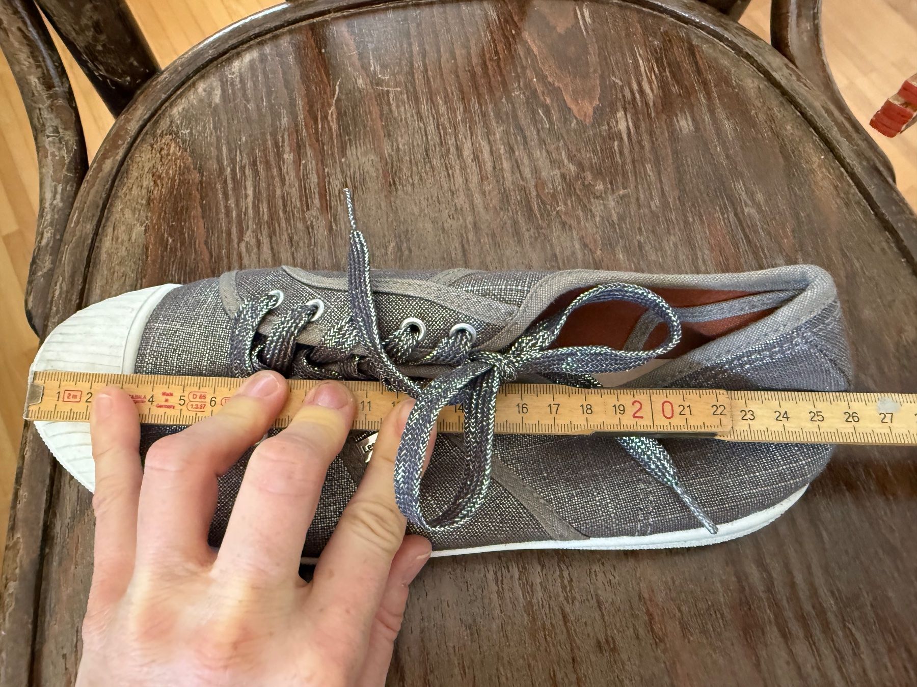 Damenschuhe: Sneaker, Silber, Gr. 41 🌞🌼 – Gebraucht aus Egg b. Zürich von Flummi 3