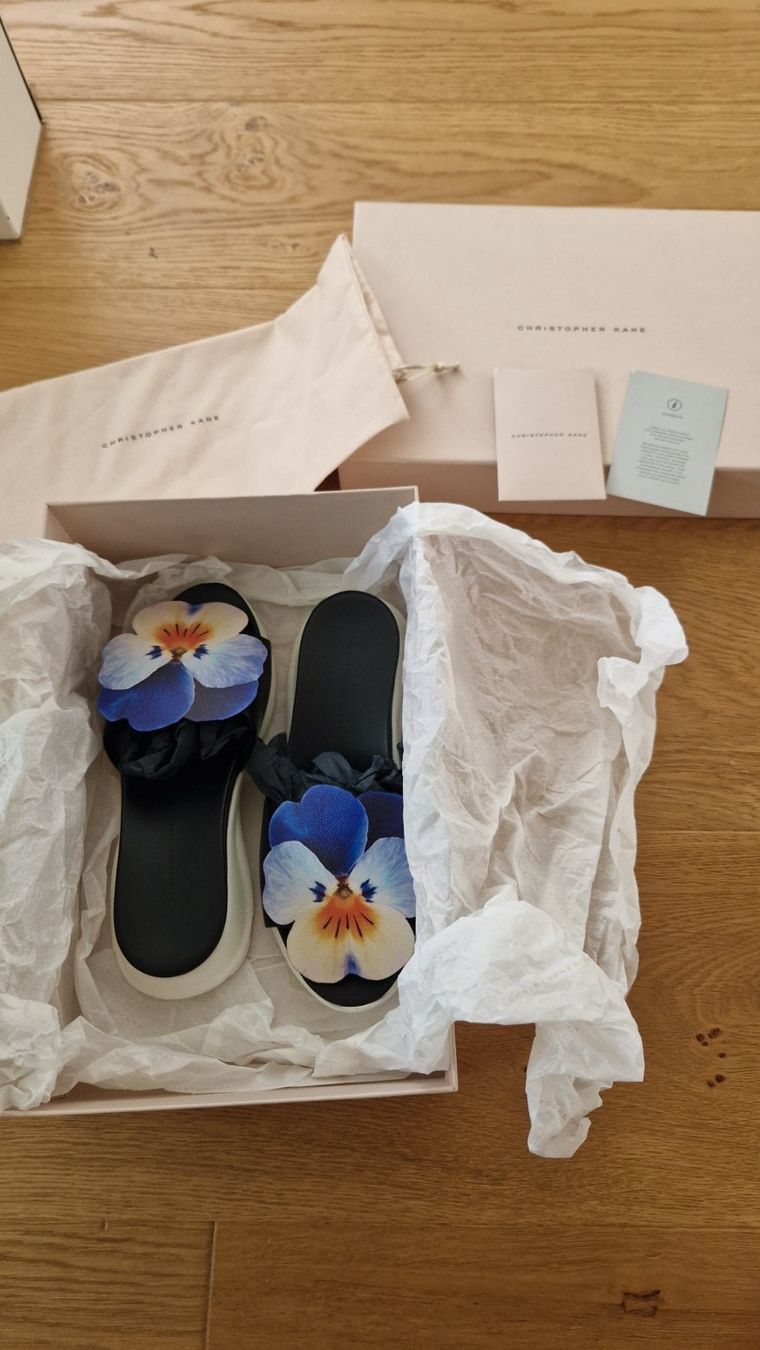 Scarpe da donna: Christopher Kane Slides Platform Blume Leder Gr. 38 – Nuovo e nell'imballaggio originale da Erlinsbach SO venduto da ULIKH 8