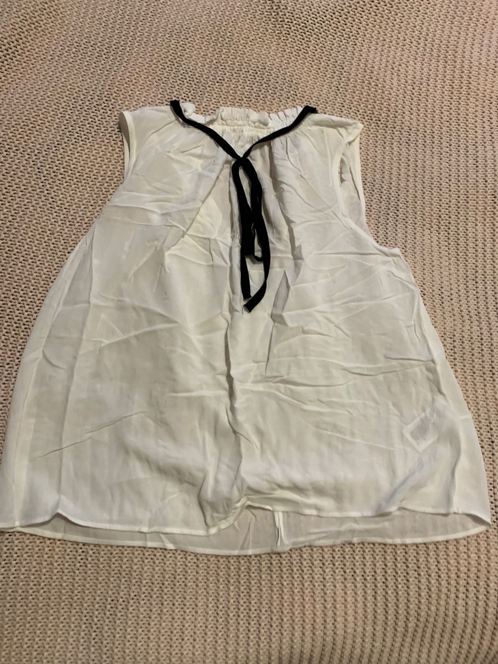 Blusen: Chemisier blanc avec détail noir – Neu (gemäss Beschreibung) aus Montreux von iizaa811