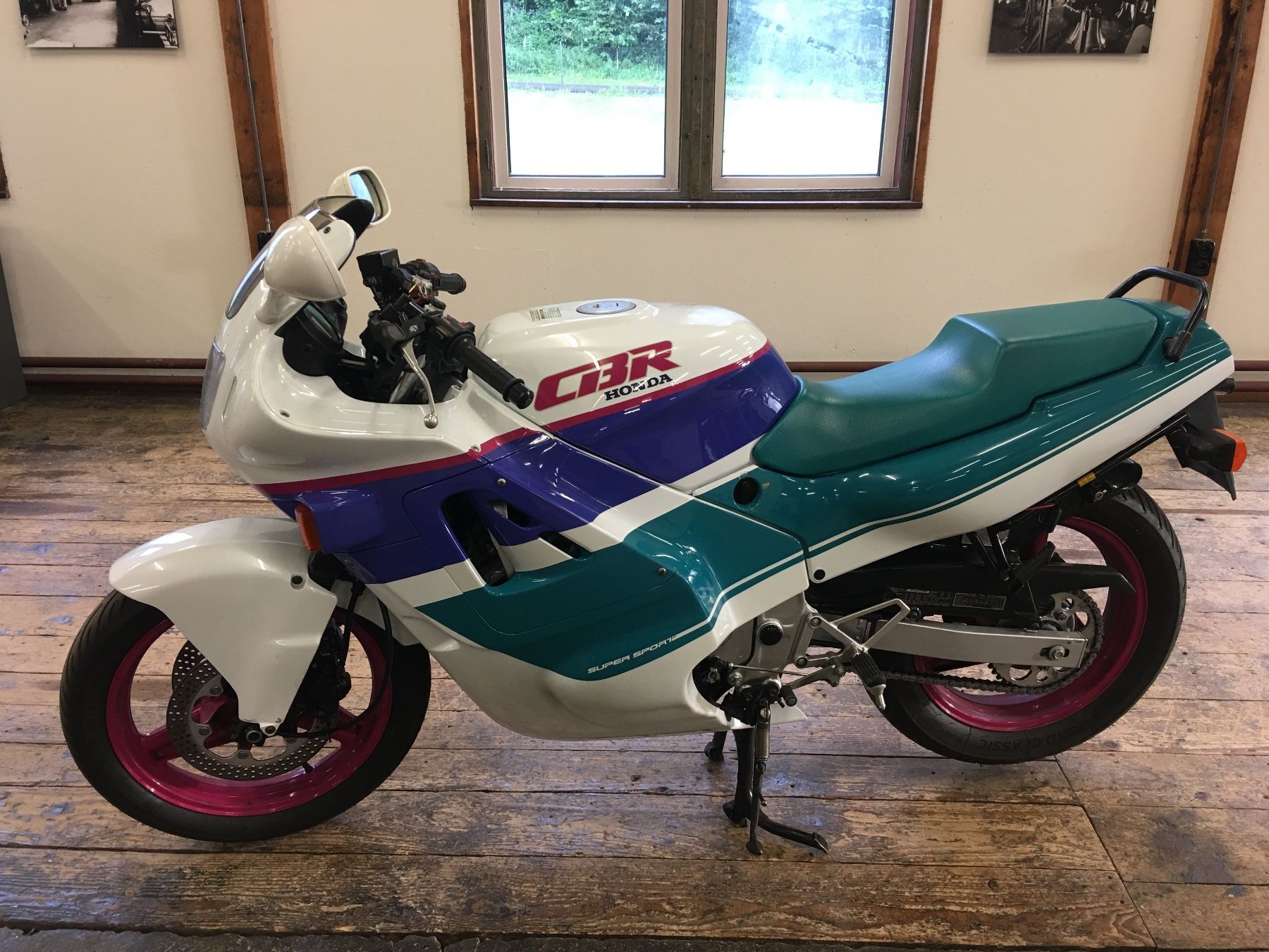 Honda Strada: Honda CBR 600F, 1992,Veteran geprüft – Usato da Andelfingen venduto da werkstatt01