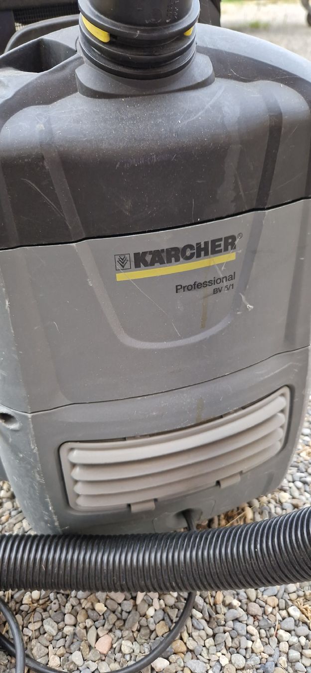 Kärcher Aspirapolveri & Accessori: ASPIRATEUR DORSAL KARCHER BV5 – Usato da St. Ursen venduto da cpi23 3