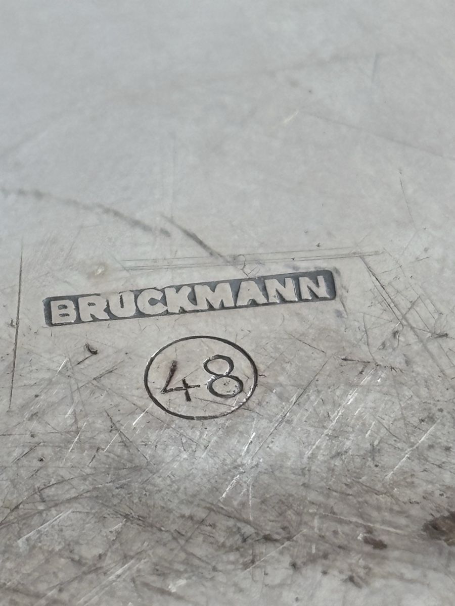 Ciondoli: Antike Brockmann versilberte Servierplatte 30 cm – Usato da Orpund venduto da BlackEagel80 4