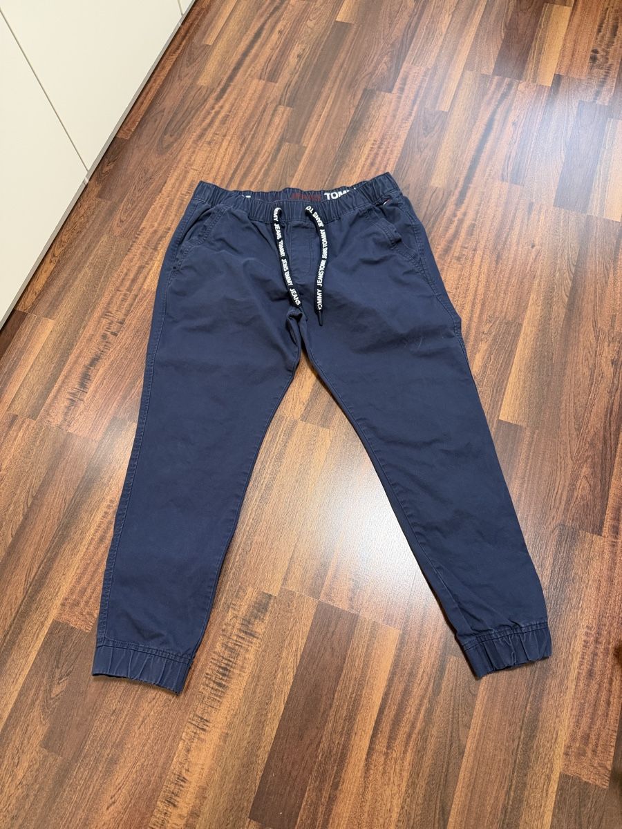 Tommy Hilfiger Pantaloni: Stoff Tommy Hilfiger Hose – Usato da Birr venduto da Lifecycle_