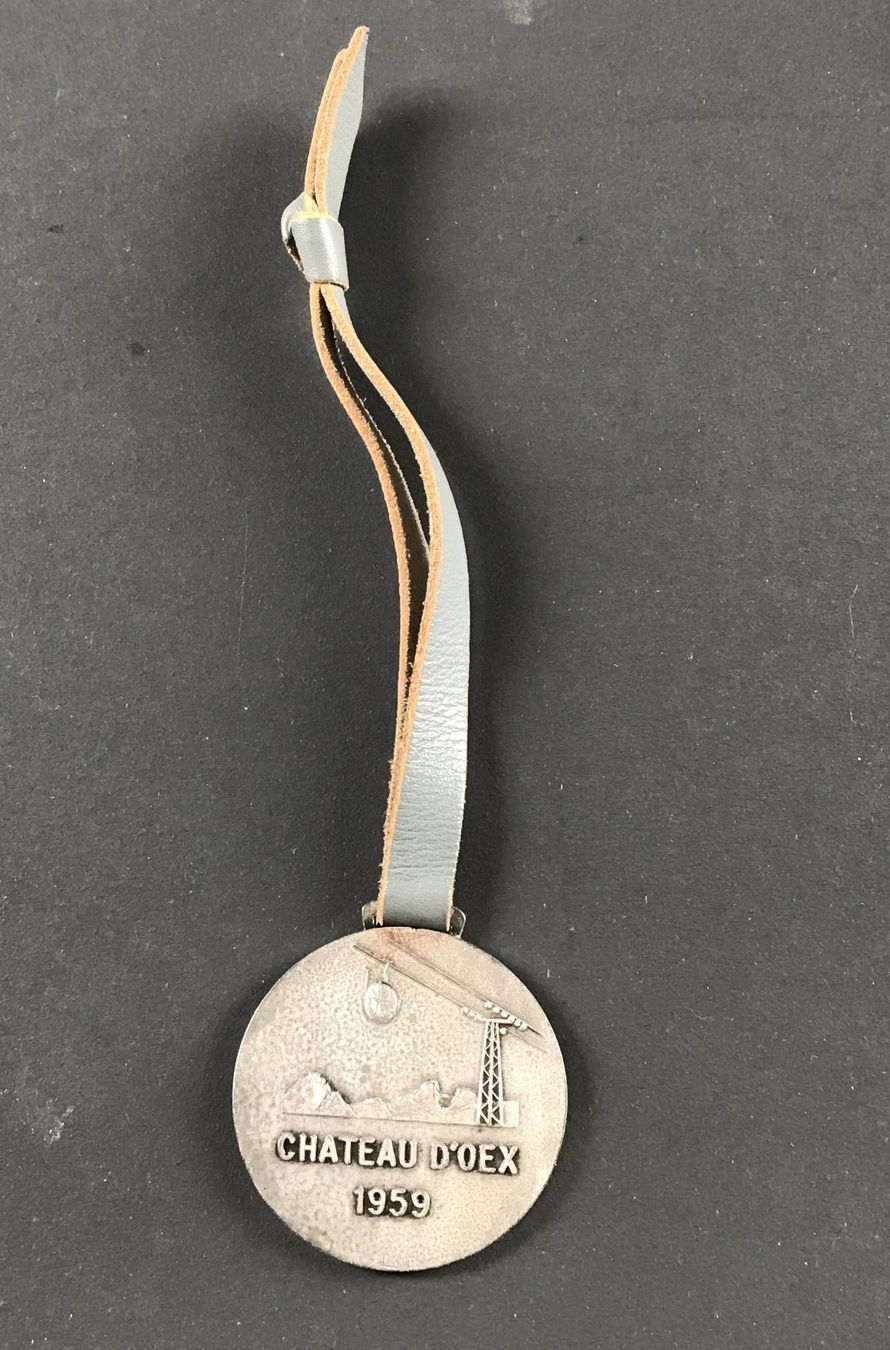 Placchette & Badge: ANTIKE PLAKETTE CHATEAU D'OEX 1959 – Usato da Ostermundigen venduto da wini63