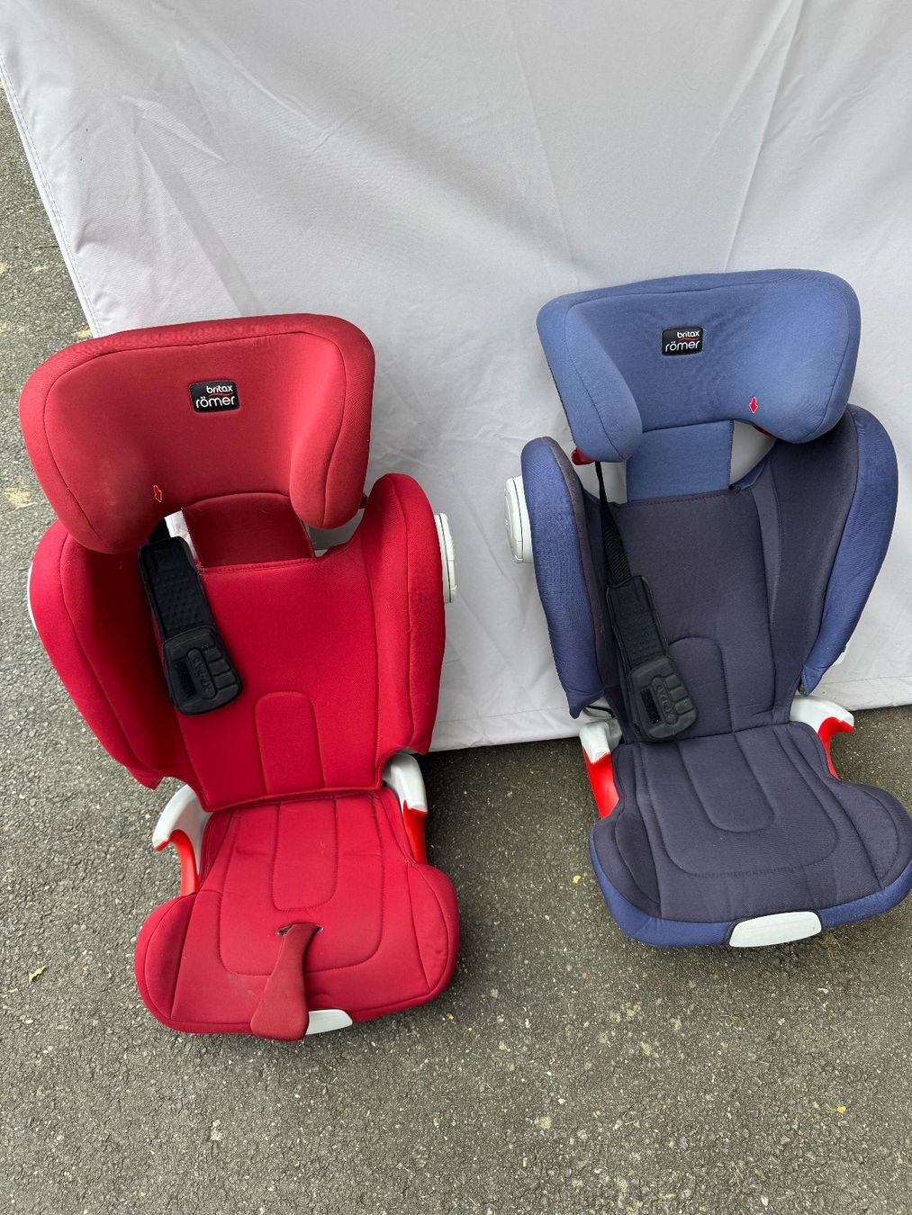 Britax Römer Auto-Kindersitze: 2 sièges auto Römer Kidfix XP, 15-36 kg – Gebraucht aus Chapelle (Glâne) von Lochinver