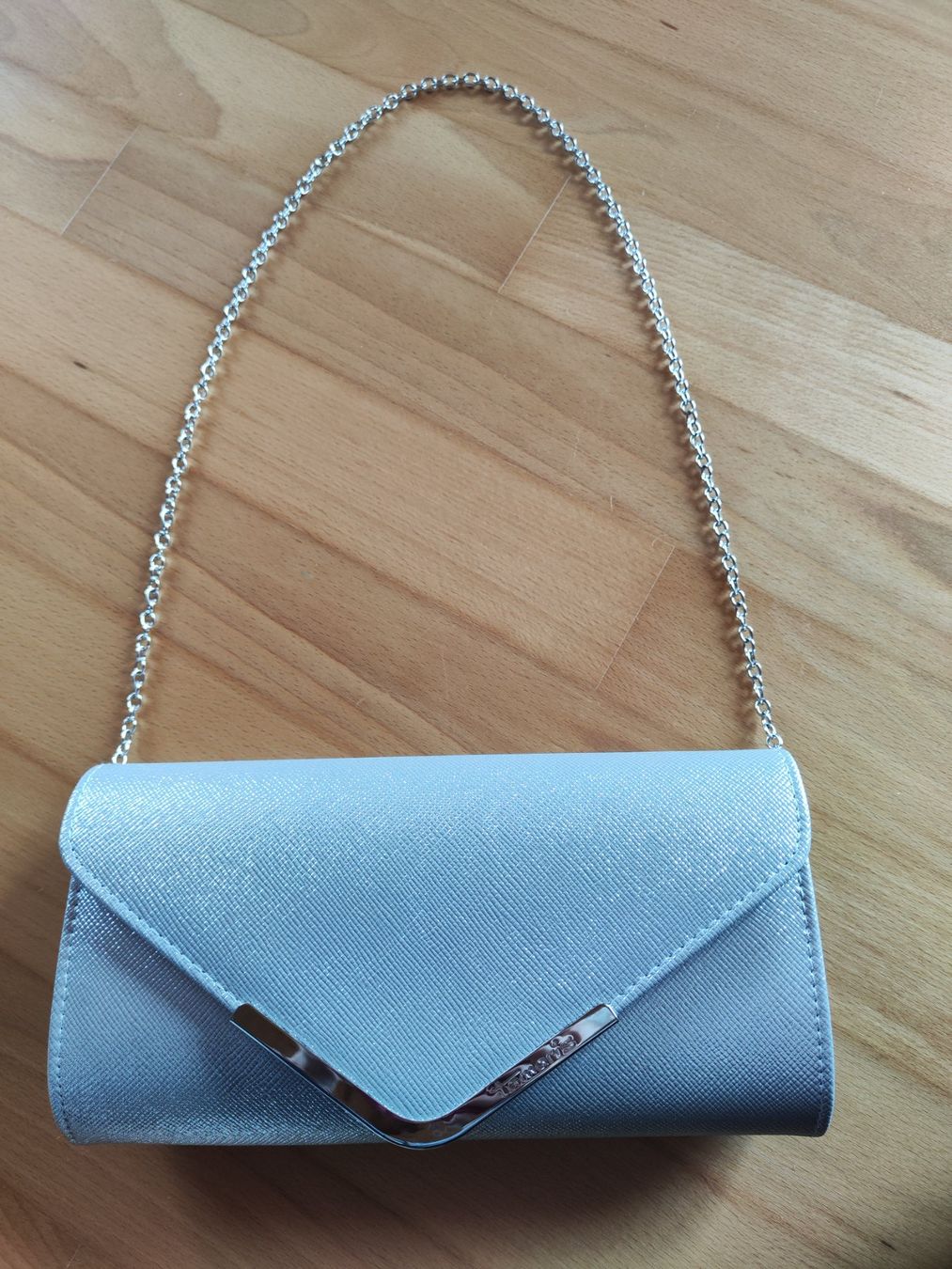 Tamaris Borse da donna: Clutch/Handtasche silber – Usato da Andelfingen venduto da fair_trade_with_me 1