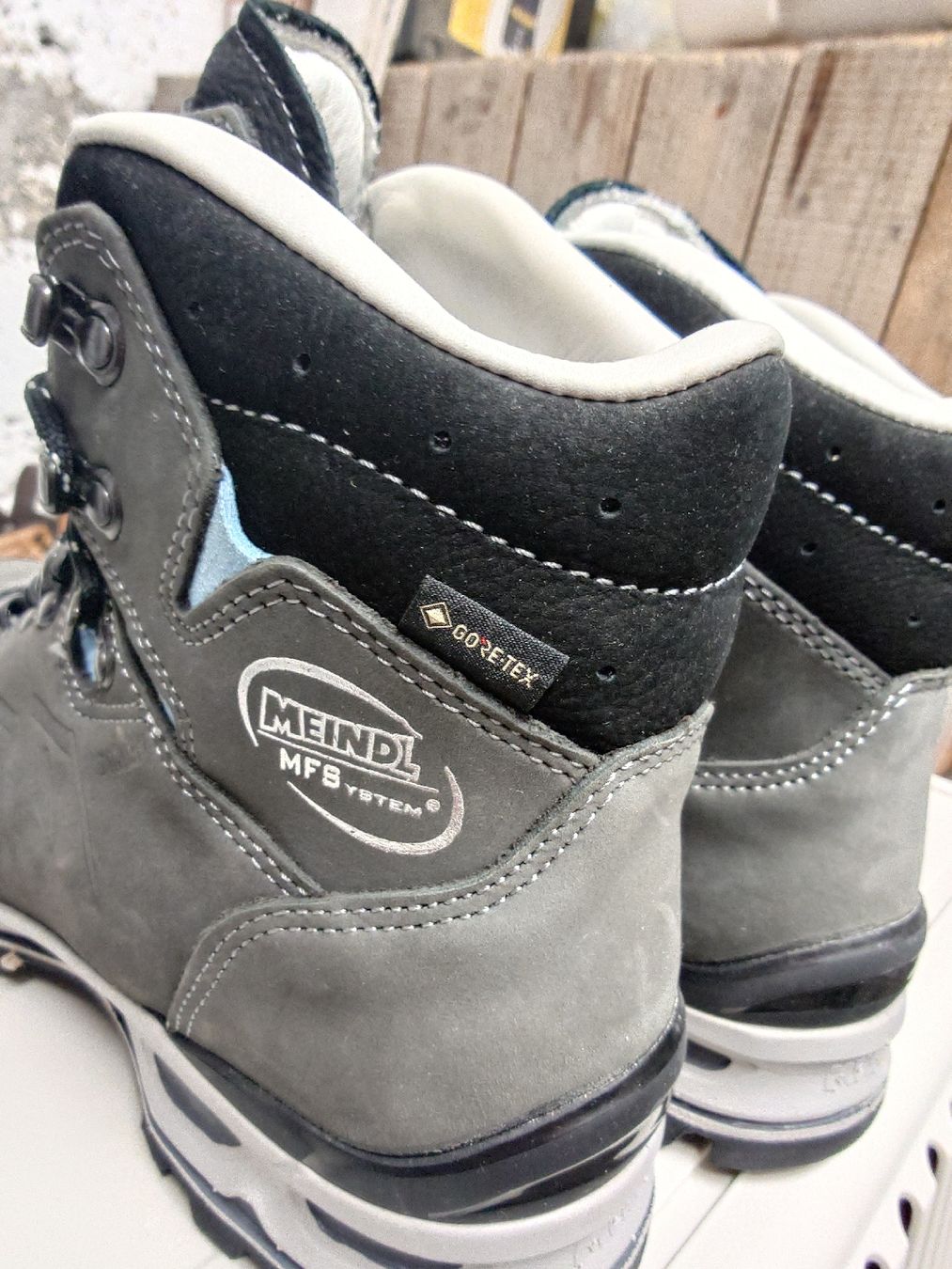 Meindl Scarpe da donna: Wanderschuh Damen grau Grösse 42 Meindl – Usato da Steffisburg venduto da marinzki 2